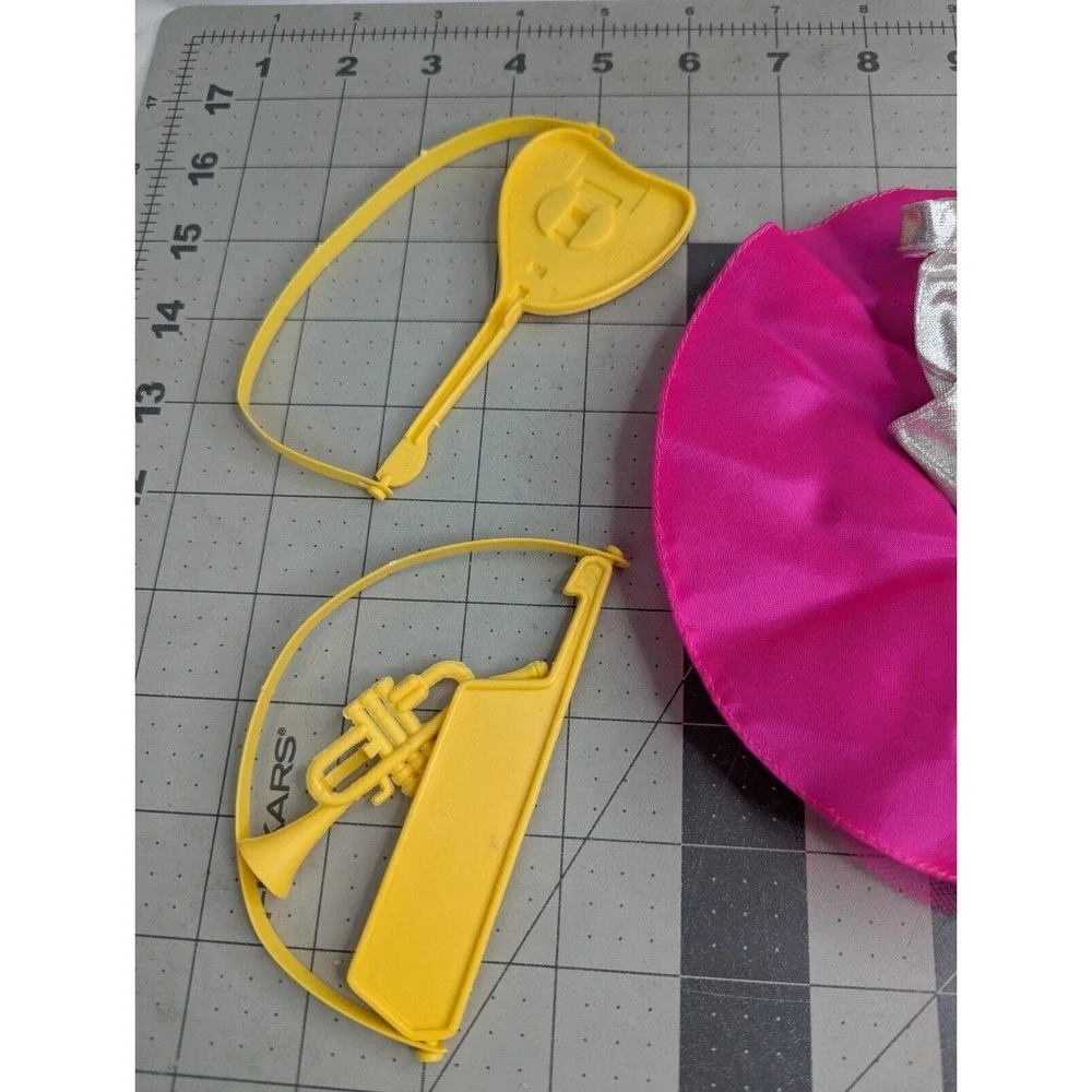 Barbie Sensations Dress Music Instruments Guitar‎ Jukebox Records Lot
